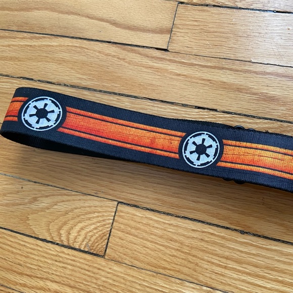 Star Wars Empire Buckle Down Seatbelt Belt - Picture 2 of 6